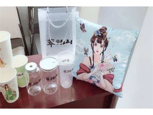 萃羽山加盟店將茶美學(xué)與品牌融為一體！