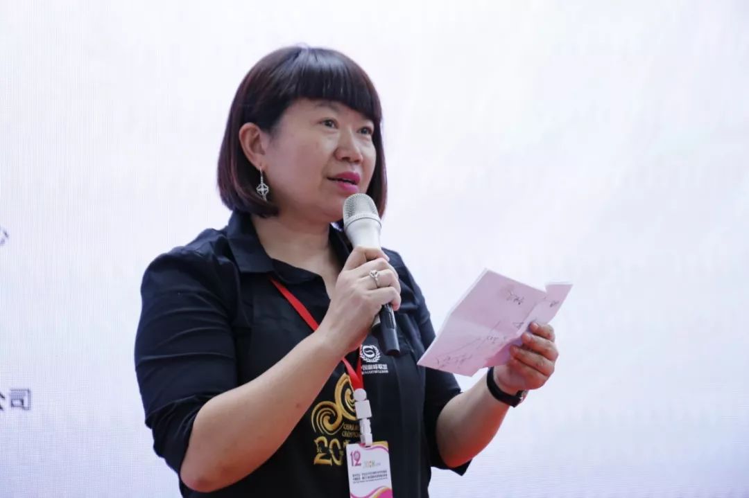湯女士.jpg