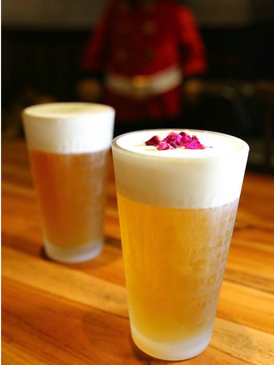 玫瑰玫瑰我愛(ài)你，女神年度最追捧飲品，芝士玫瑰烏龍