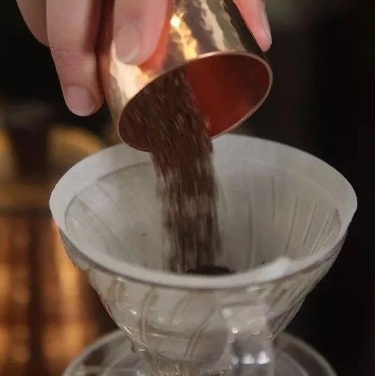 咖啡小白 ，你需要一份Hario V  濾杯手沖萃取指南