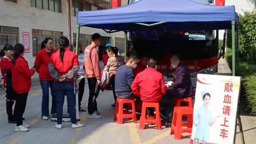 為愛挽袖 | 百裕集團組織職工無償獻(xiàn)血